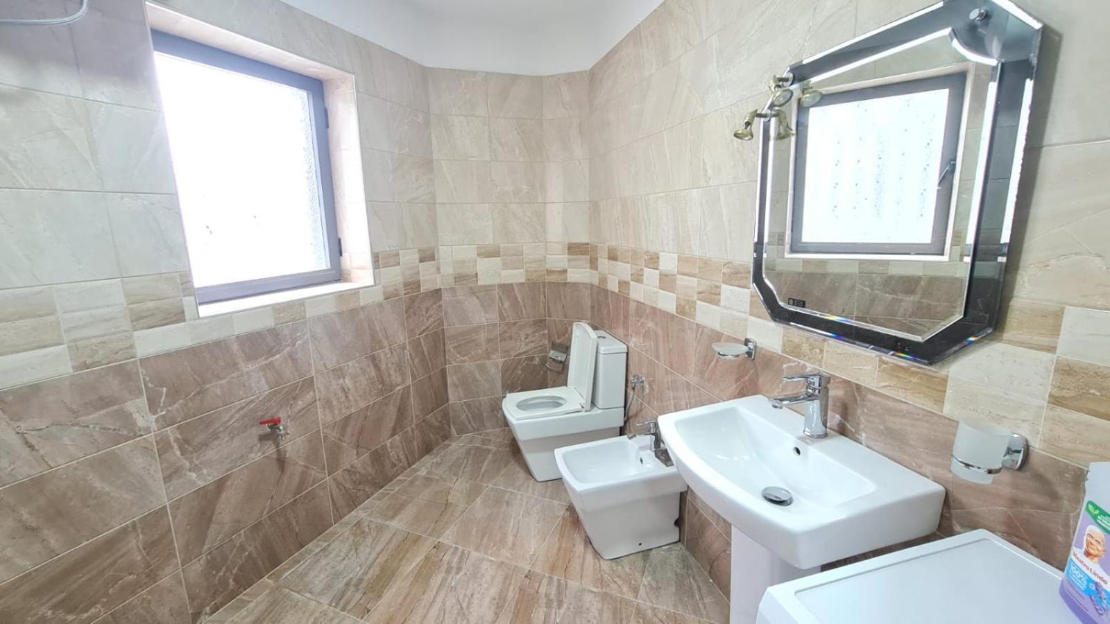 Calmly, Spacious Apartment Next To Usa Embassy Tiranë Eksteriør bilde